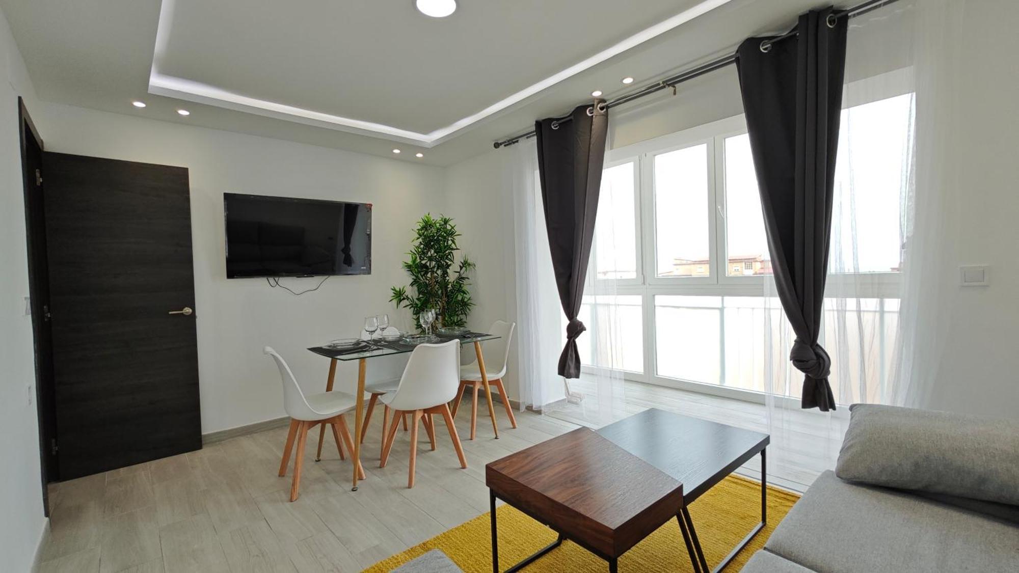 Апартаменты Vialia Playa Малага Номер фото